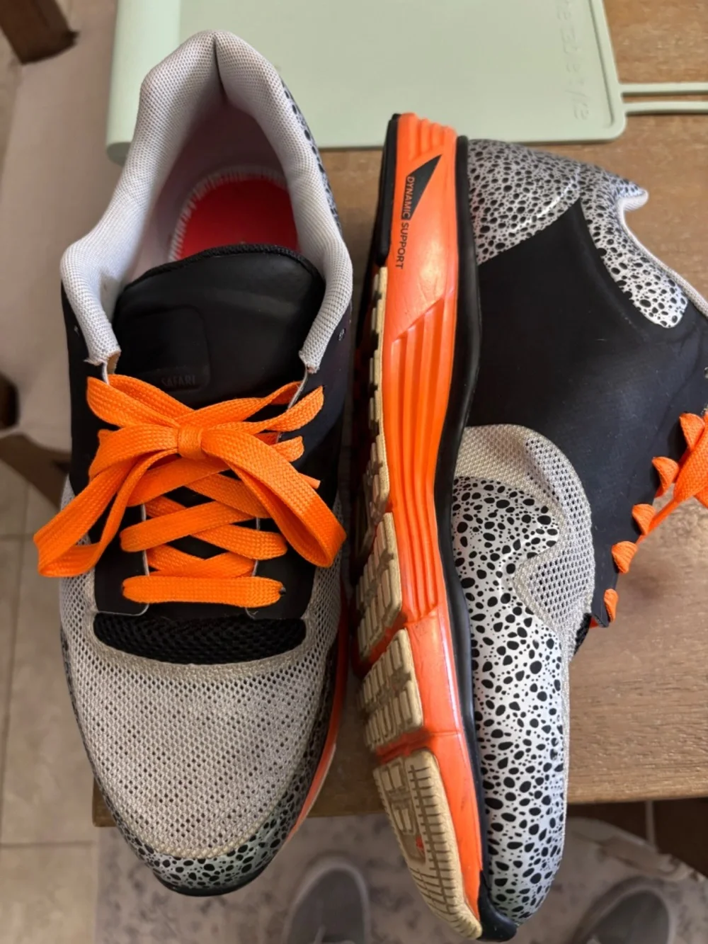 Nike - Picture 2 of 4